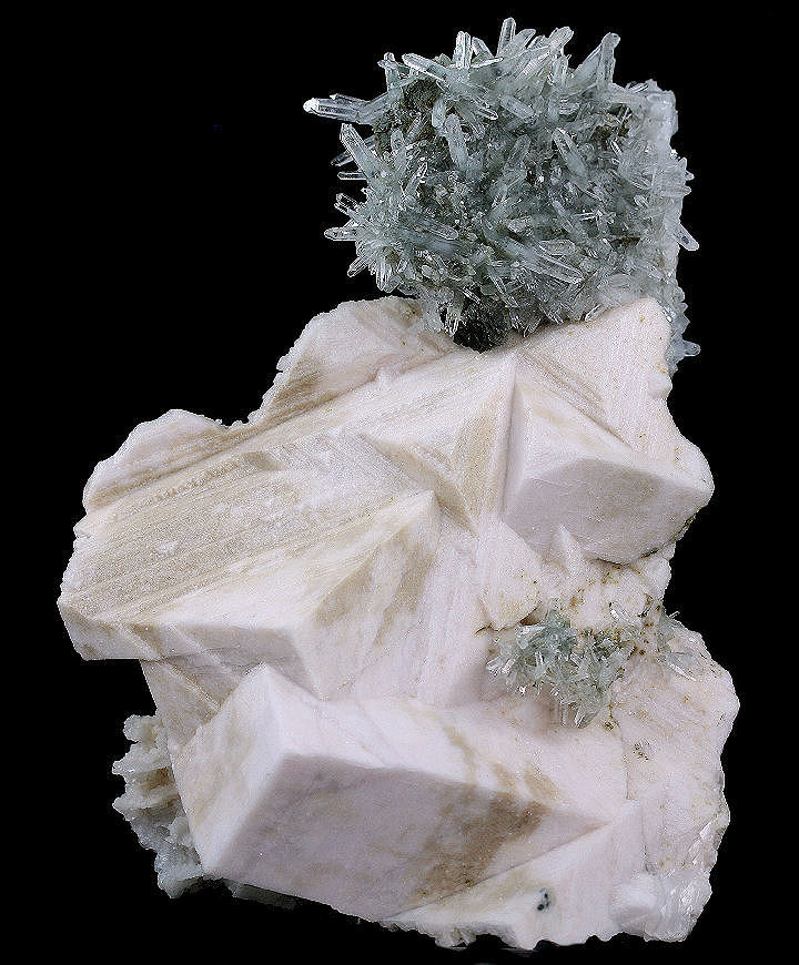 Dolomite with Quartz and Pyrrhotite